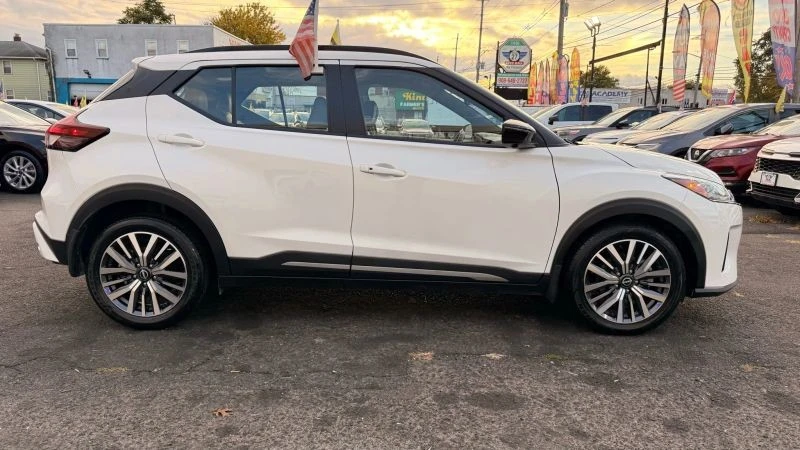 2023 Nissan Kicks - Image 11 of 12