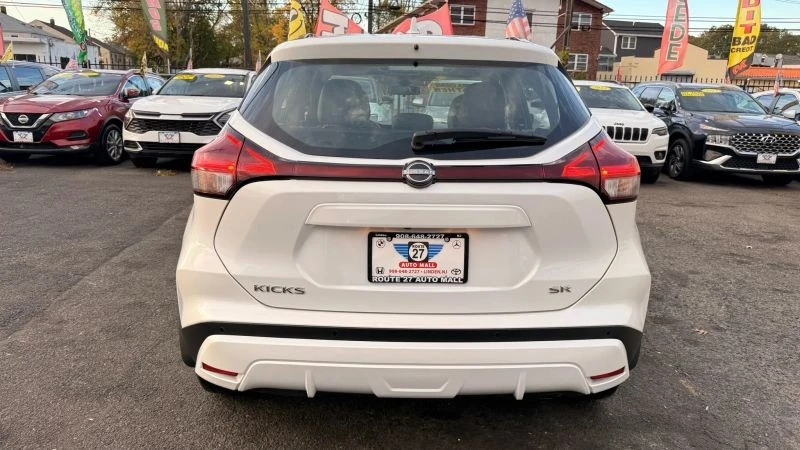 2023 Nissan Kicks - Image 6 of 12