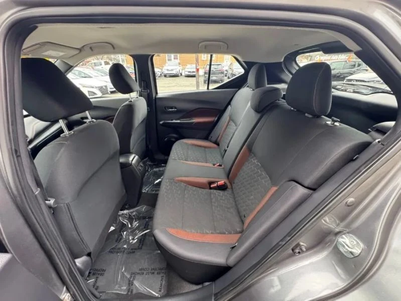 2023 Nissan Kicks - Image 10 of 12
