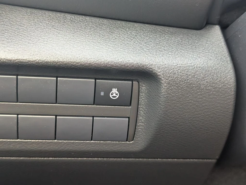 2023 Nissan Kicks - Image 12 of 21