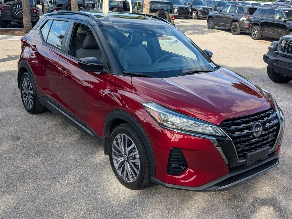 2023 Nissan Kicks - Image 2 of 12
