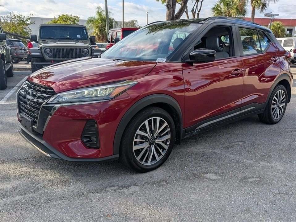 2023 Nissan Kicks - Image 4 of 12