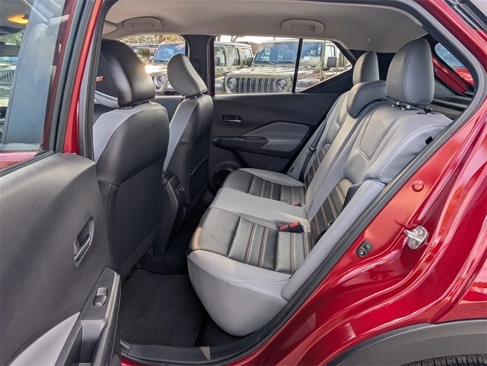 2023 Nissan Kicks - Image 7 of 12