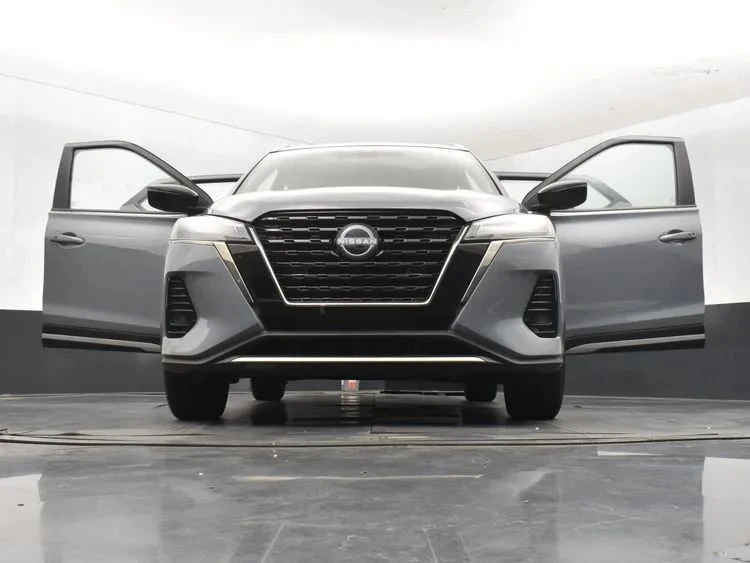 2023 Nissan Kicks - Image 11 of 12