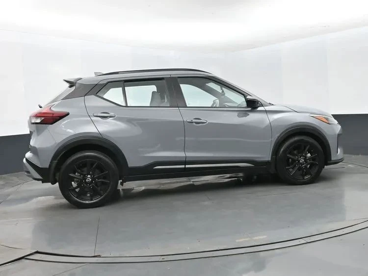 2023 Nissan Kicks - Image 4 of 12