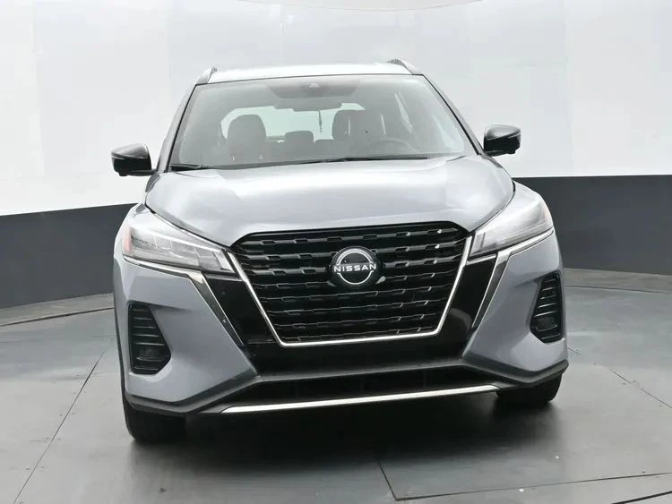 2023 Nissan Kicks - Image 3 of 12
