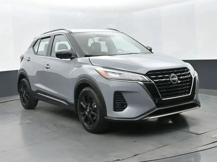 2023 Nissan Kicks - Image 2 of 12