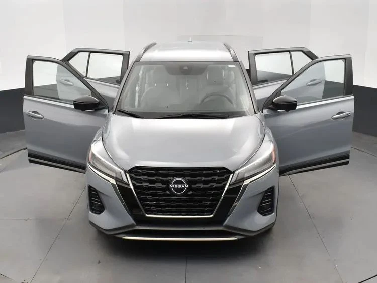 2023 Nissan Kicks - Image 10 of 12