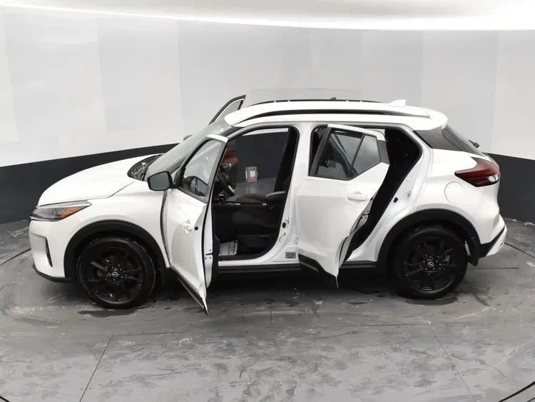 2023 Nissan Kicks - Image 7 of 12