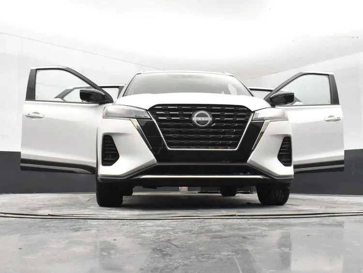 2023 Nissan Kicks - Image 11 of 12
