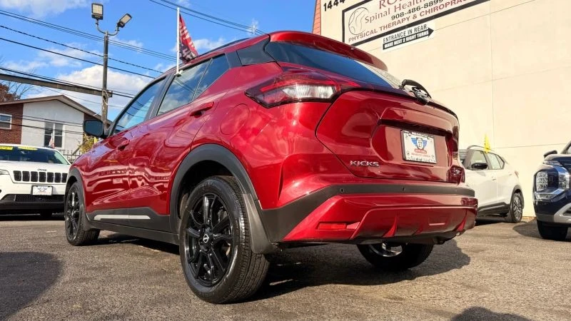 2023 Nissan Kicks - Image 8 of 12
