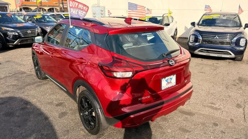 2023 Nissan Kicks - Image 5 of 12