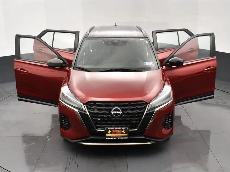 2023 Nissan Kicks - Image 10 of 12