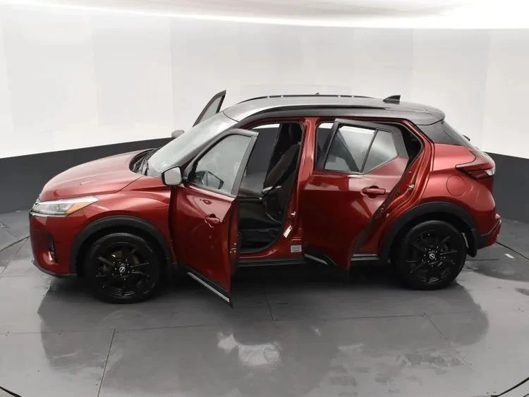 2023 Nissan Kicks - Image 7 of 12