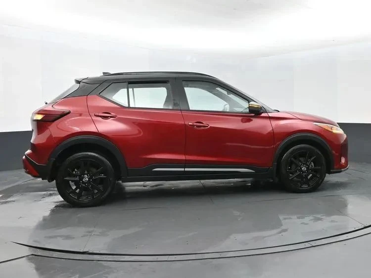 2023 Nissan Kicks - Image 4 of 12