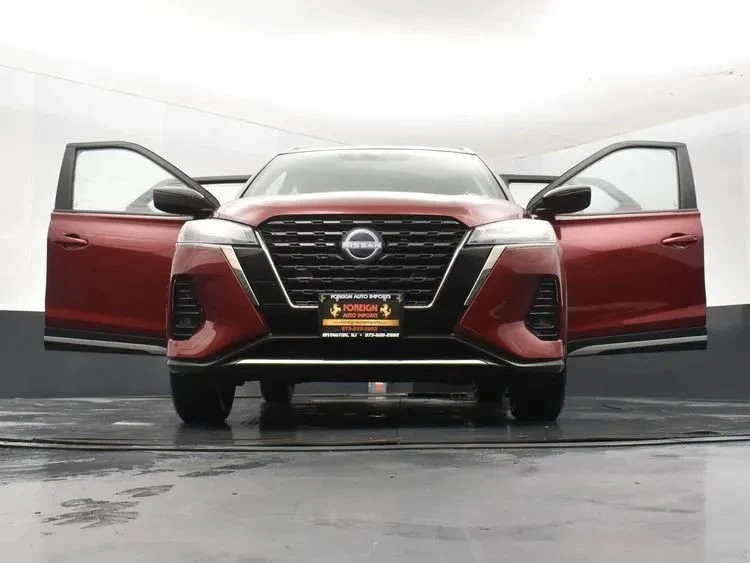 2023 Nissan Kicks - Image 11 of 12