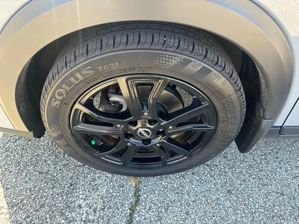 2023 Nissan Kicks - Image 8 of 12