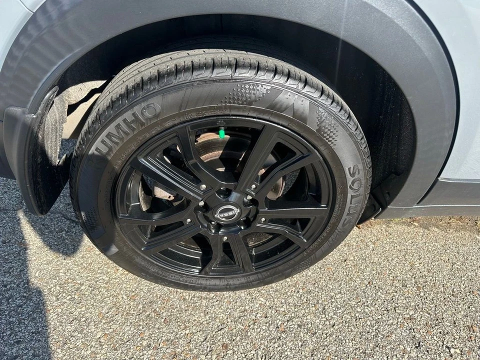 2023 Nissan Kicks - Image 10 of 12