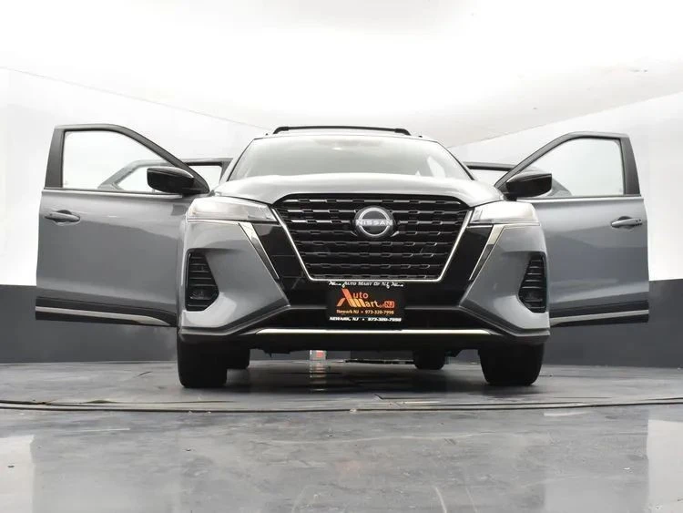 2023 Nissan Kicks - Image 11 of 12