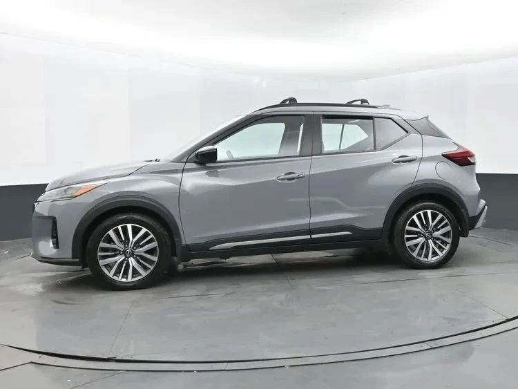 2023 Nissan Kicks - Image 5 of 12