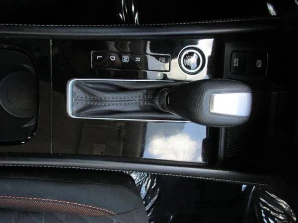 2023 Nissan Kicks - Image 18 of 21