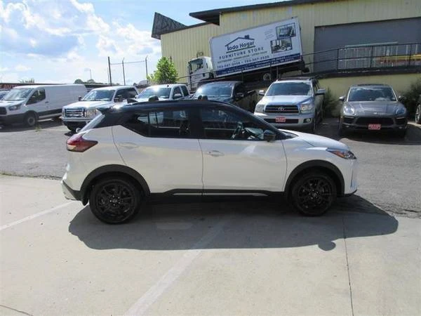 2023 Nissan Kicks - Image 8 of 21