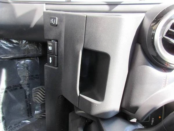 2023 Nissan Kicks - Image 12 of 21