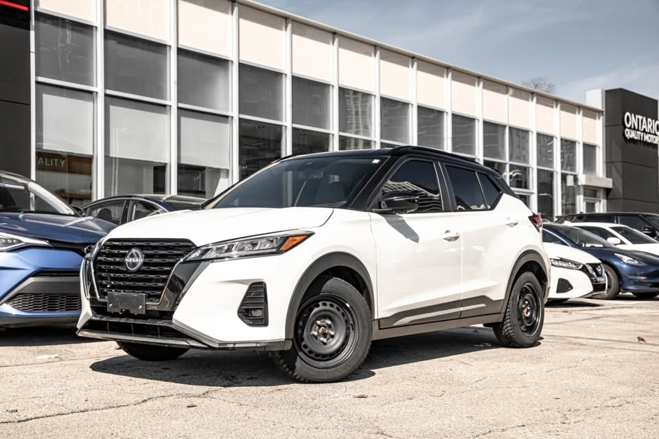 2023 Nissan Kicks - Image 2 of 20