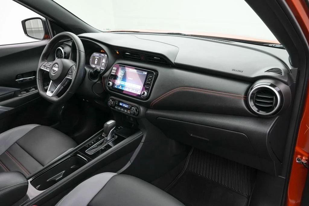 2023 Nissan Kicks - Image 23 of 26