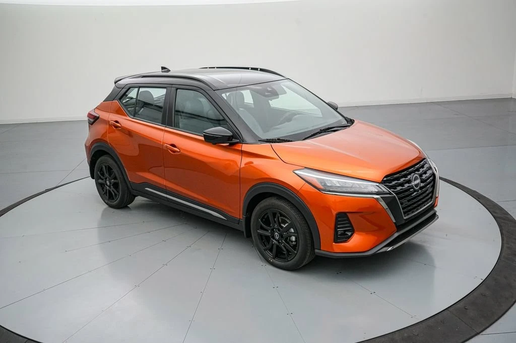 2023 Nissan Kicks - Image 2 of 26