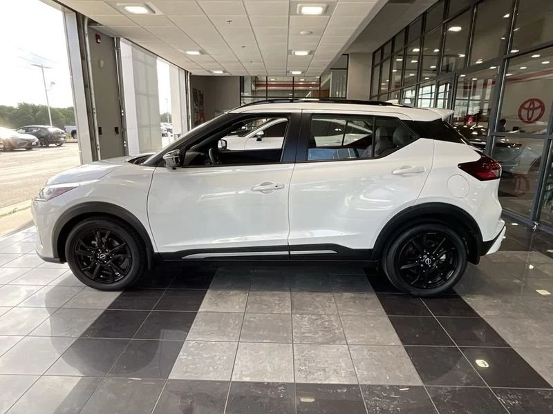 2023 Nissan Kicks - Image 4 of 18