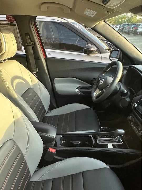 2023 Nissan Kicks - Image 2 of 3