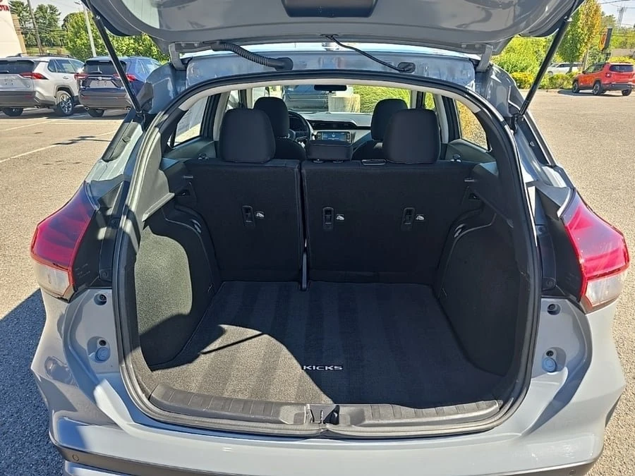 2023 Nissan Kicks - Image 5 of 6