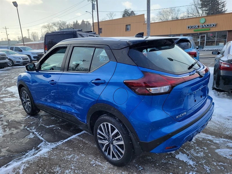 2023 Nissan Kicks - Image 5 of 16