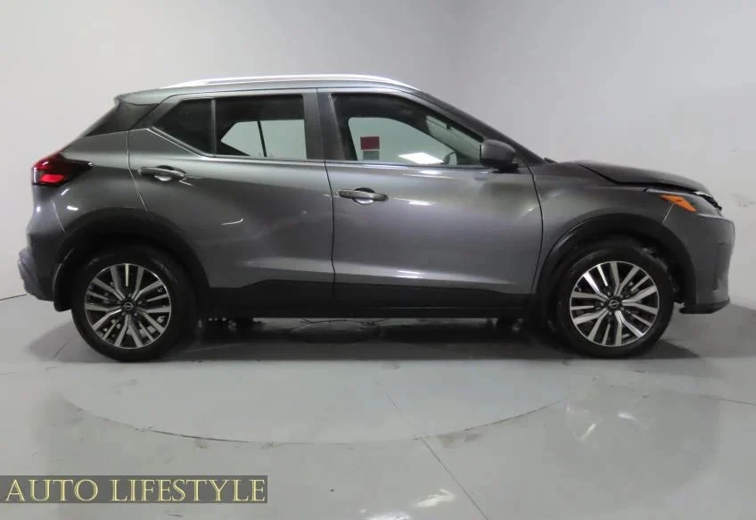 2023 Nissan Kicks - Image 10 of 21