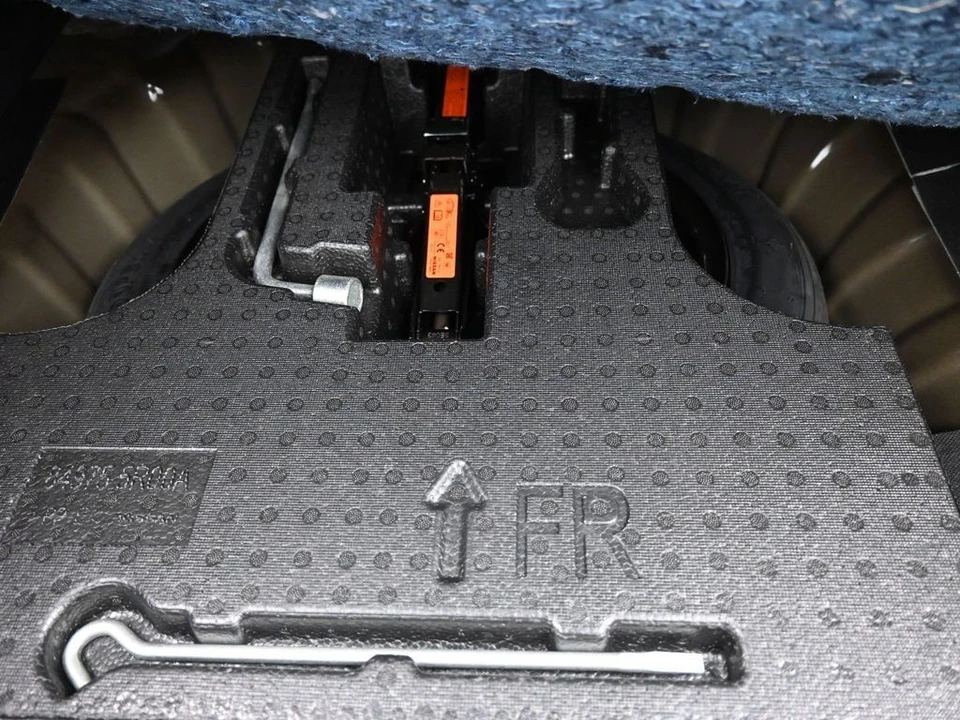 2023 Nissan Kicks - Image 22 of 31