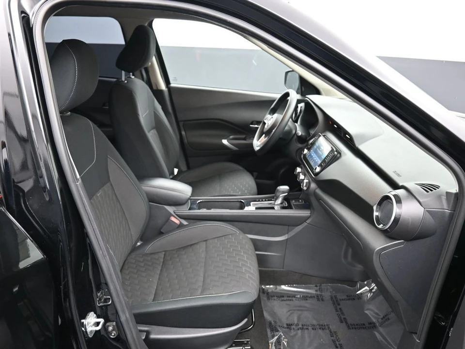2023 Nissan Kicks - Image 24 of 31