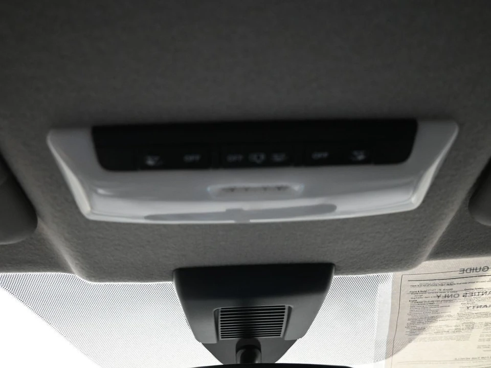 2023 Nissan Kicks - Image 17 of 31
