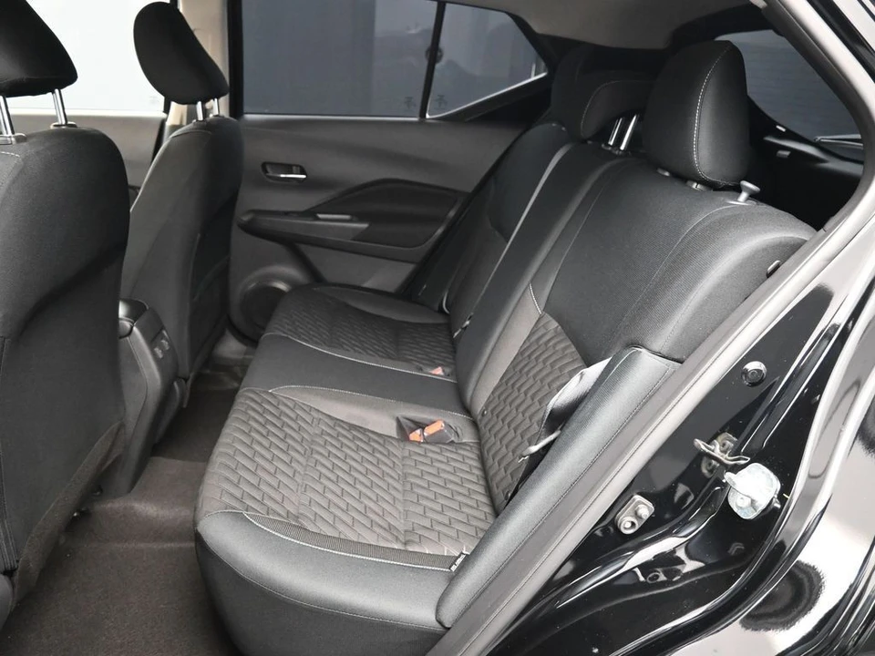2023 Nissan Kicks - Image 20 of 31