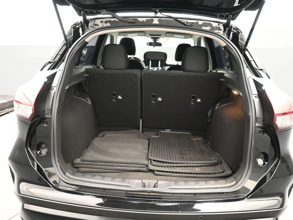 2023 Nissan Kicks - Image 21 of 31