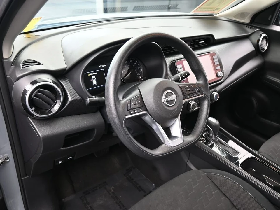 2023 Nissan Kicks - Image 10 of 12