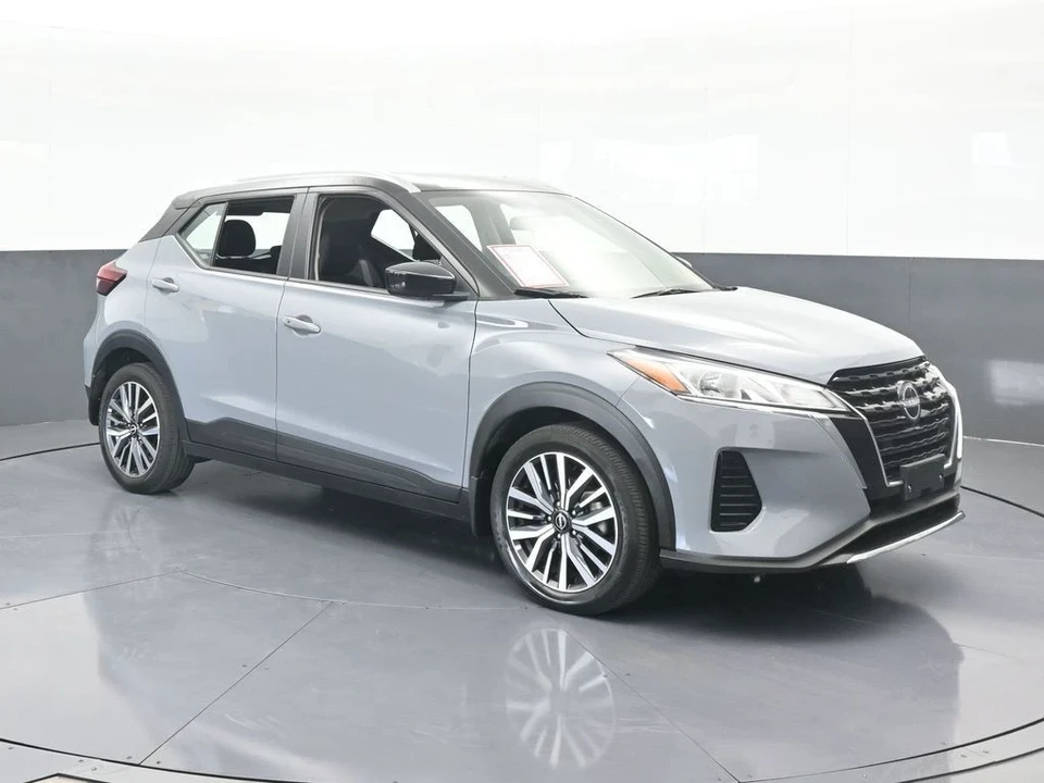 2023 Nissan Kicks - Image 8 of 12