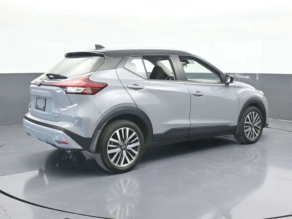 2023 Nissan Kicks - Image 6 of 12