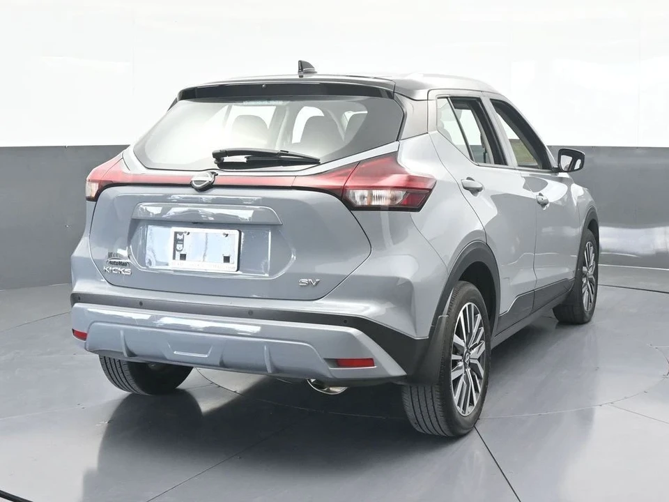2023 Nissan Kicks - Image 5 of 12
