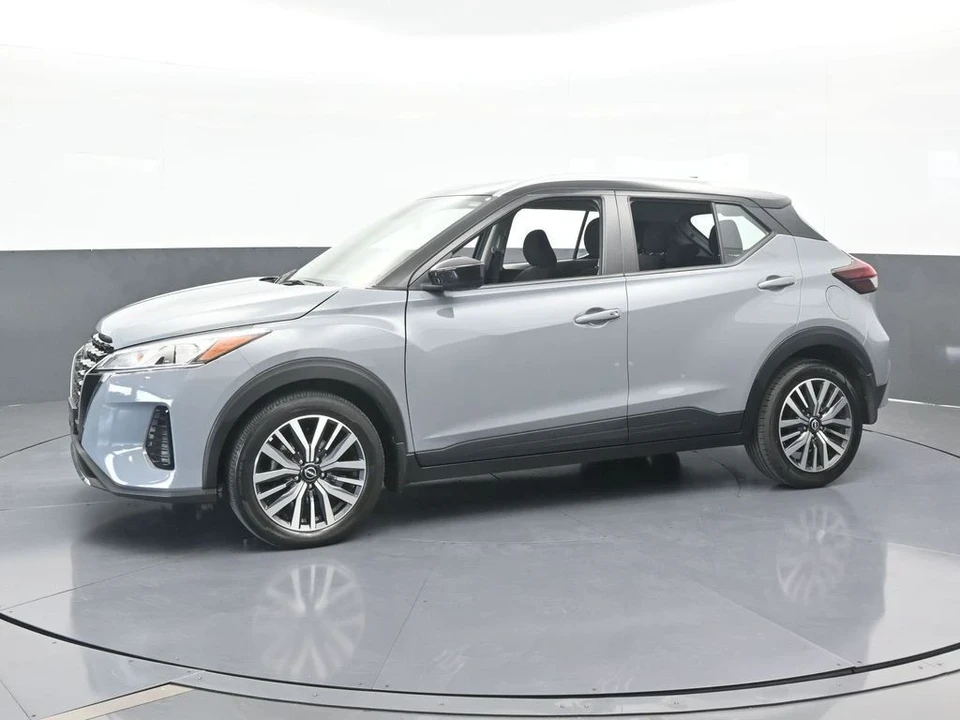 2023 Nissan Kicks - Image 2 of 12