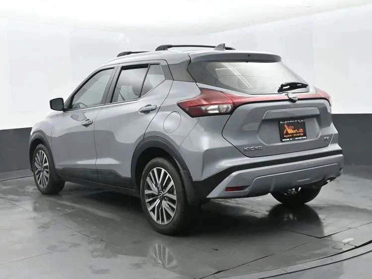 2023 Nissan Kicks - Image 9 of 12