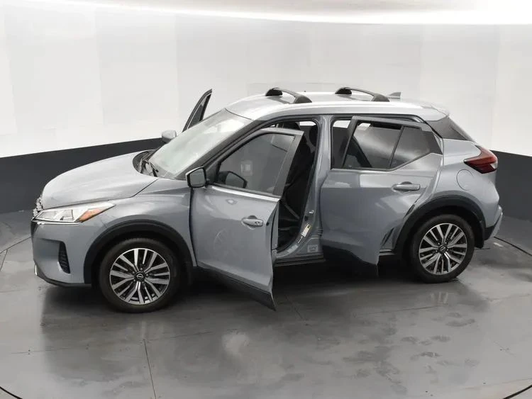 2023 Nissan Kicks - Image 7 of 12