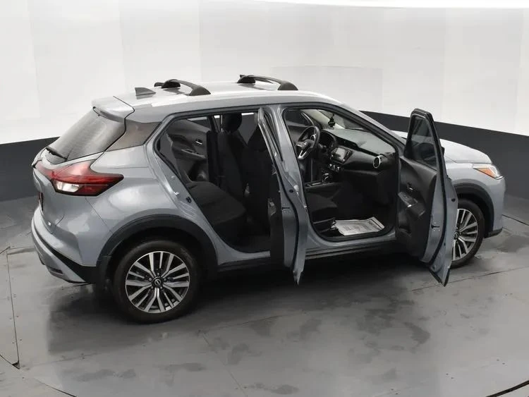 2023 Nissan Kicks - Image 6 of 12