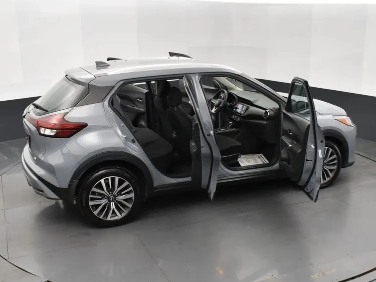 2023 Nissan Kicks - Image 6 of 12