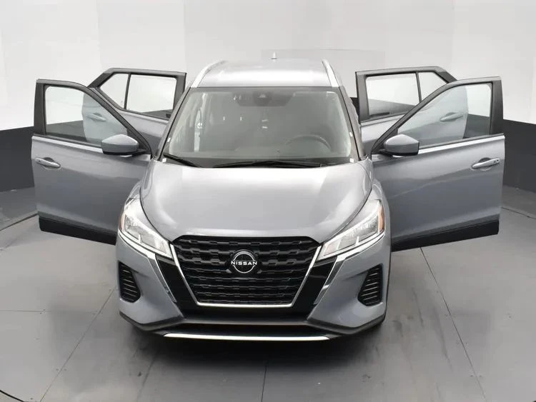 2023 Nissan Kicks - Image 10 of 12